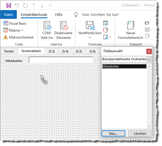 Hinzufügen eines Feldes per Drag and Drop aus der Feldauswahl